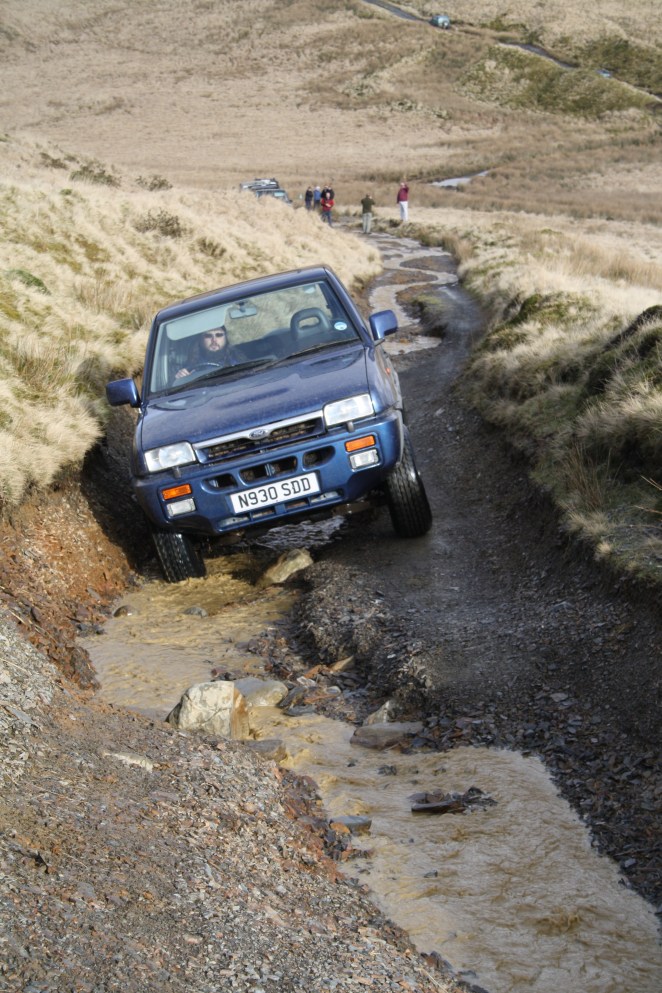 Ford Maverick laning