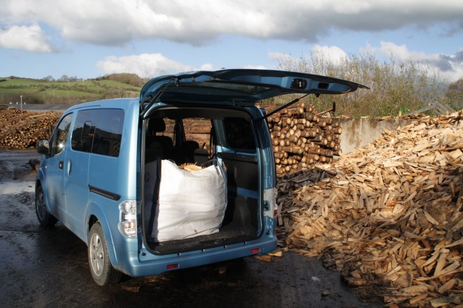 Huge boot takes a builder's sack without needing to fold seats