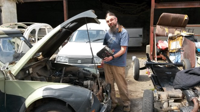 Yes! The Dyane runs. The project is started.