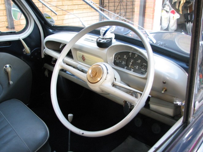 4cv interior