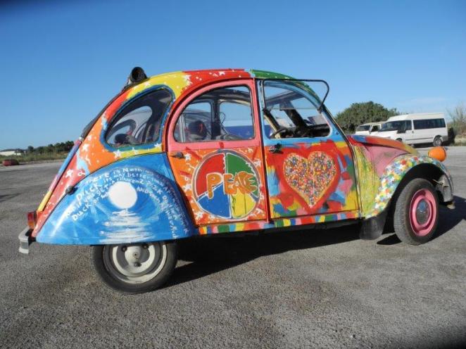 Cool man! Not enough 2CVs like this in modern times.