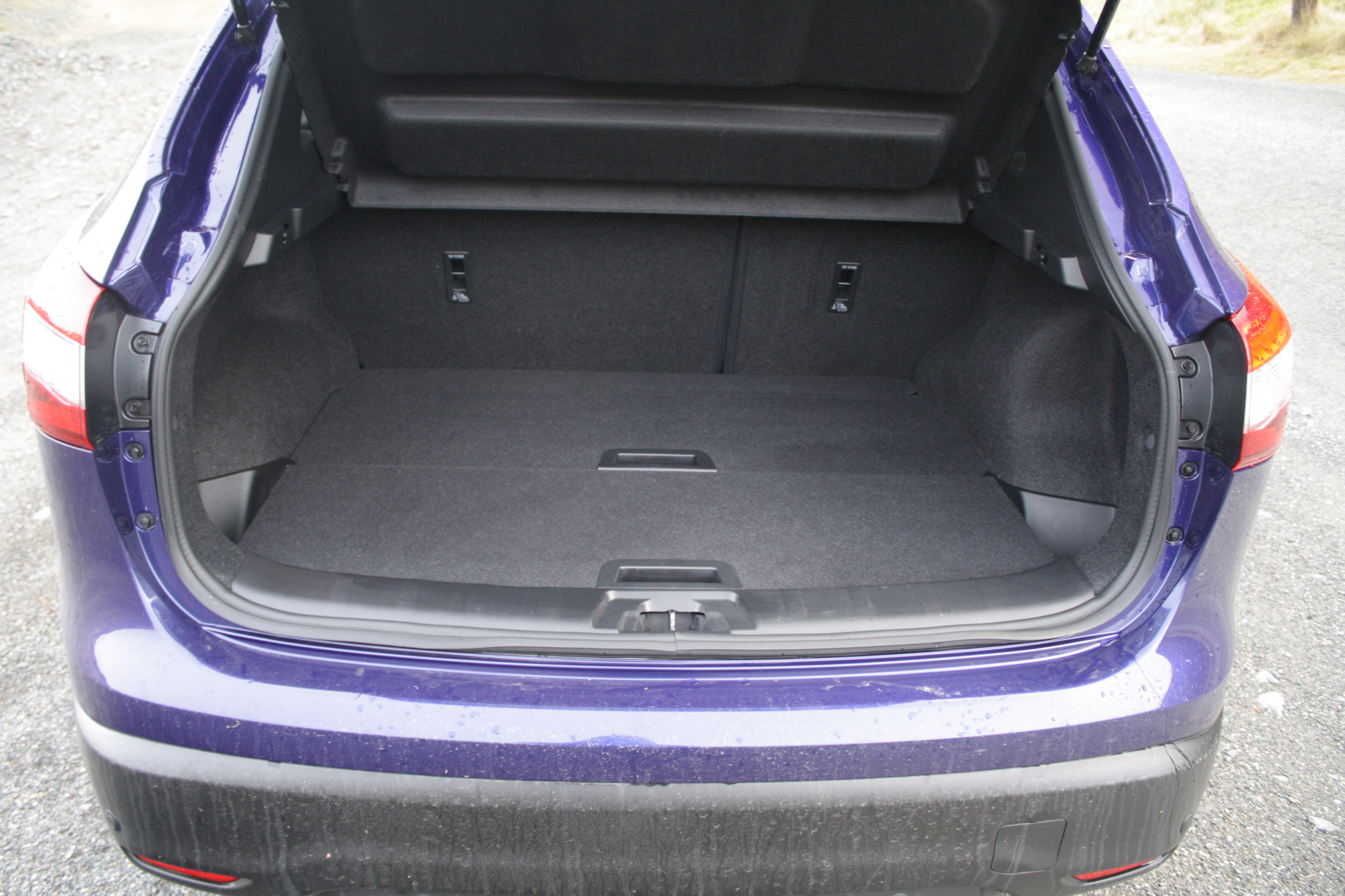 トランク Tested: Nissan Qashqai – HubNut – celebrating the average!