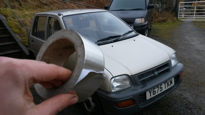 The bodger's friend - aluminium tape.